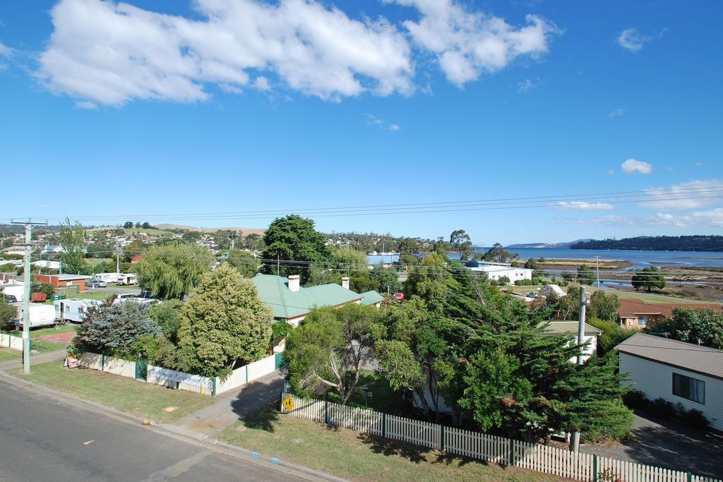Triabunna Cabin & Caravan Park Exterior photo